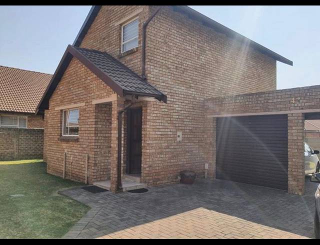 4 BEDROOM PROPERTY TO RENT IN POMONA